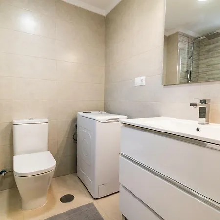 Recently Refurbished 1br Apt.