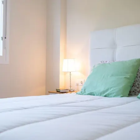 Recently Refurbished 1br Apt. Appartamento Benalmádena