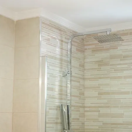 Recently Refurbished 1br Apt. *
